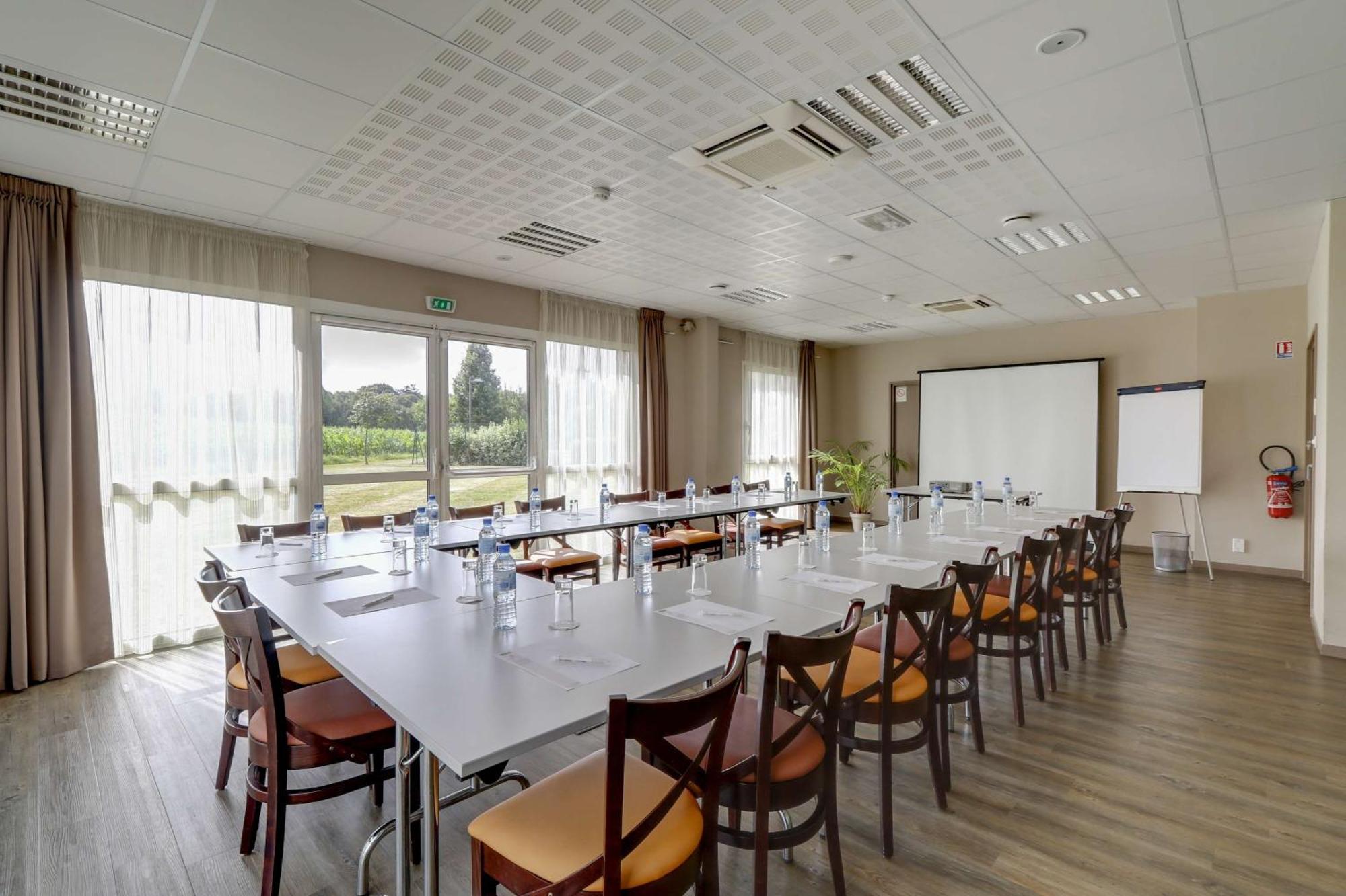 Brit Hotel Saint-Meen-Le-Grand En Broceliande Ngoại thất bức ảnh