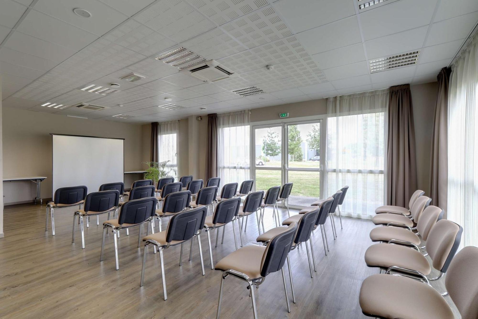 Brit Hotel Saint-Meen-Le-Grand En Broceliande Ngoại thất bức ảnh