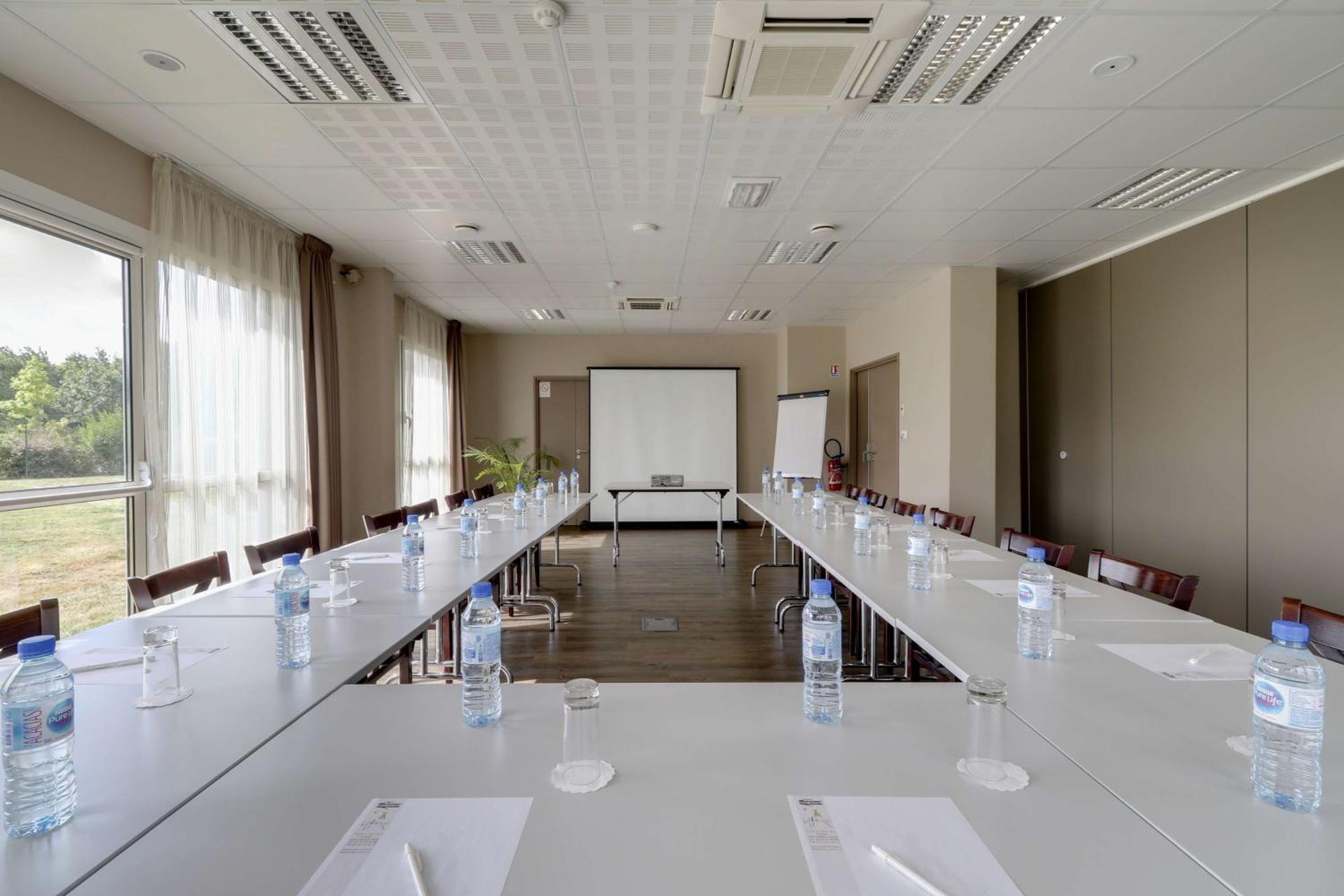 Brit Hotel Saint-Meen-Le-Grand En Broceliande Ngoại thất bức ảnh