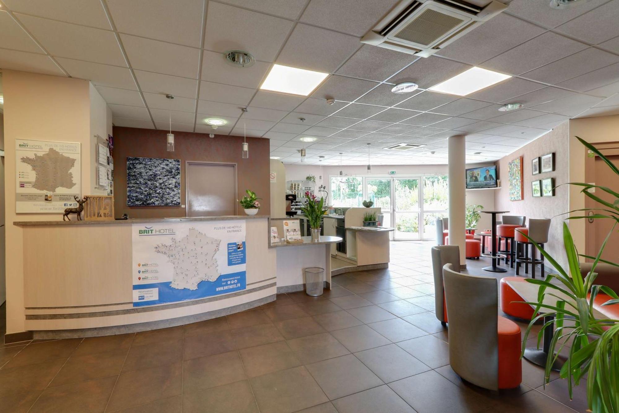 Brit Hotel Saint-Meen-Le-Grand En Broceliande Ngoại thất bức ảnh