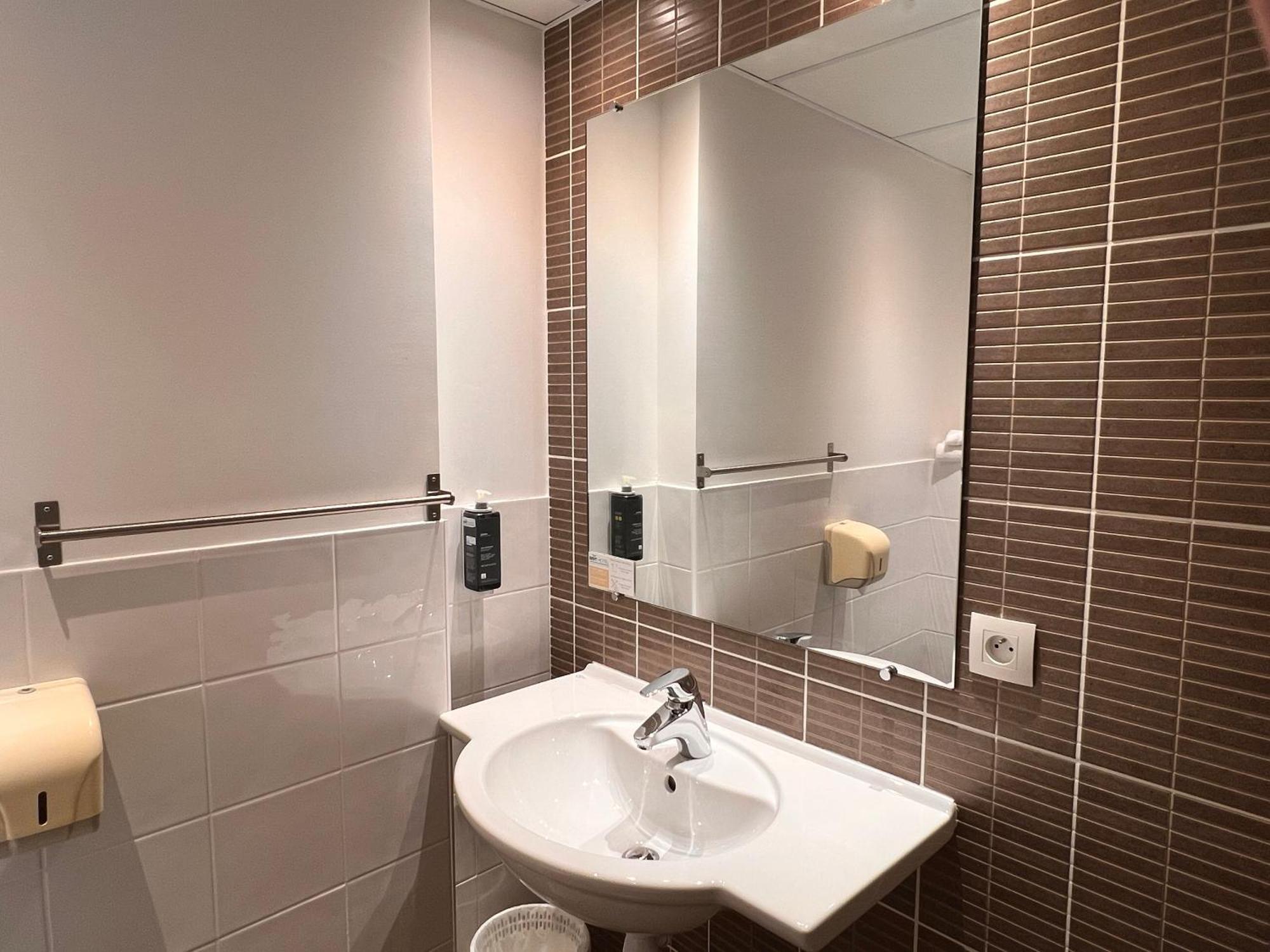 Brit Hotel Saint-Meen-Le-Grand En Broceliande Ngoại thất bức ảnh