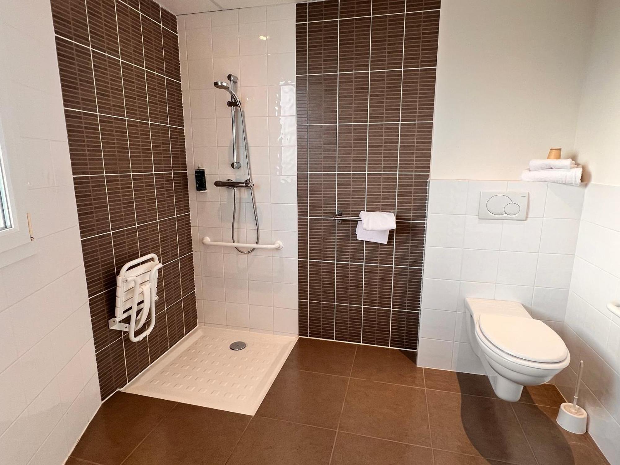 Brit Hotel Saint-Meen-Le-Grand En Broceliande Ngoại thất bức ảnh